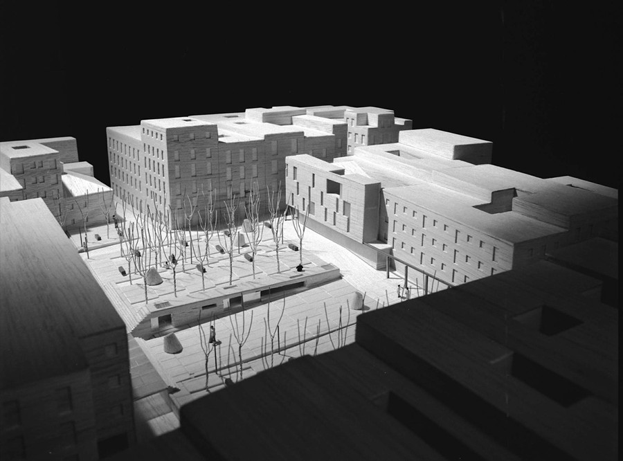 URBANIZACIÓN Y APARCAMIENTO SUB. PLAZA CABESTREROS