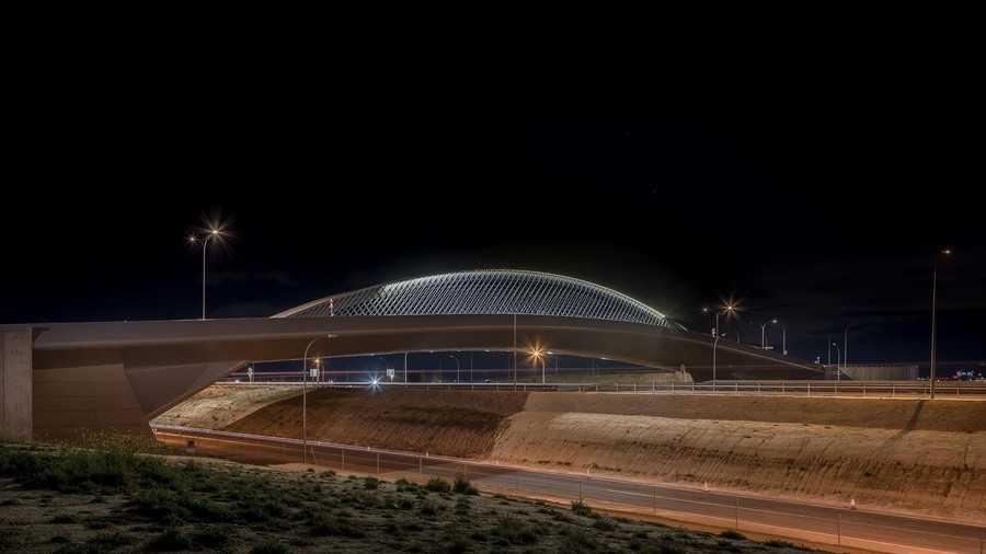 PUENTE SINGULAR ENTRE VALDEBEBAS Y LA T4   