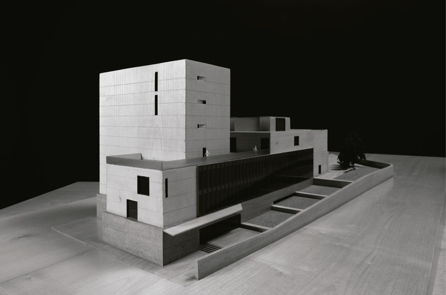 TEATRO Y EDIFICIO USOS MÚLTIPLES 