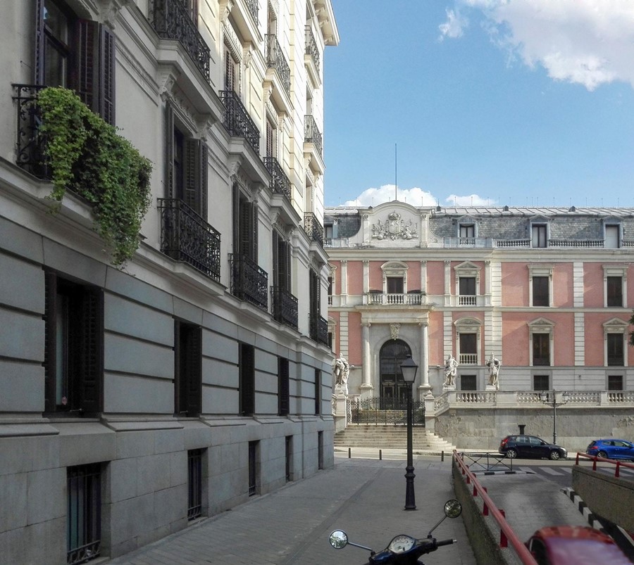 EDIFICIO C/ANTONIO MAURA 14