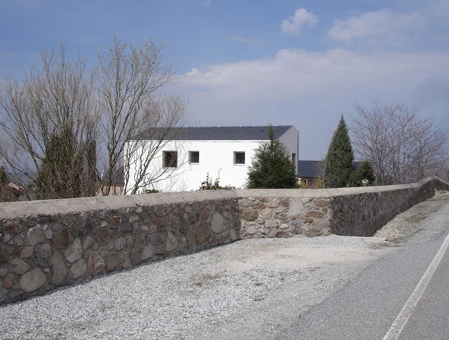 REESTRUCTURACIÓN Y AMPLIACIÓN VIVIENDA