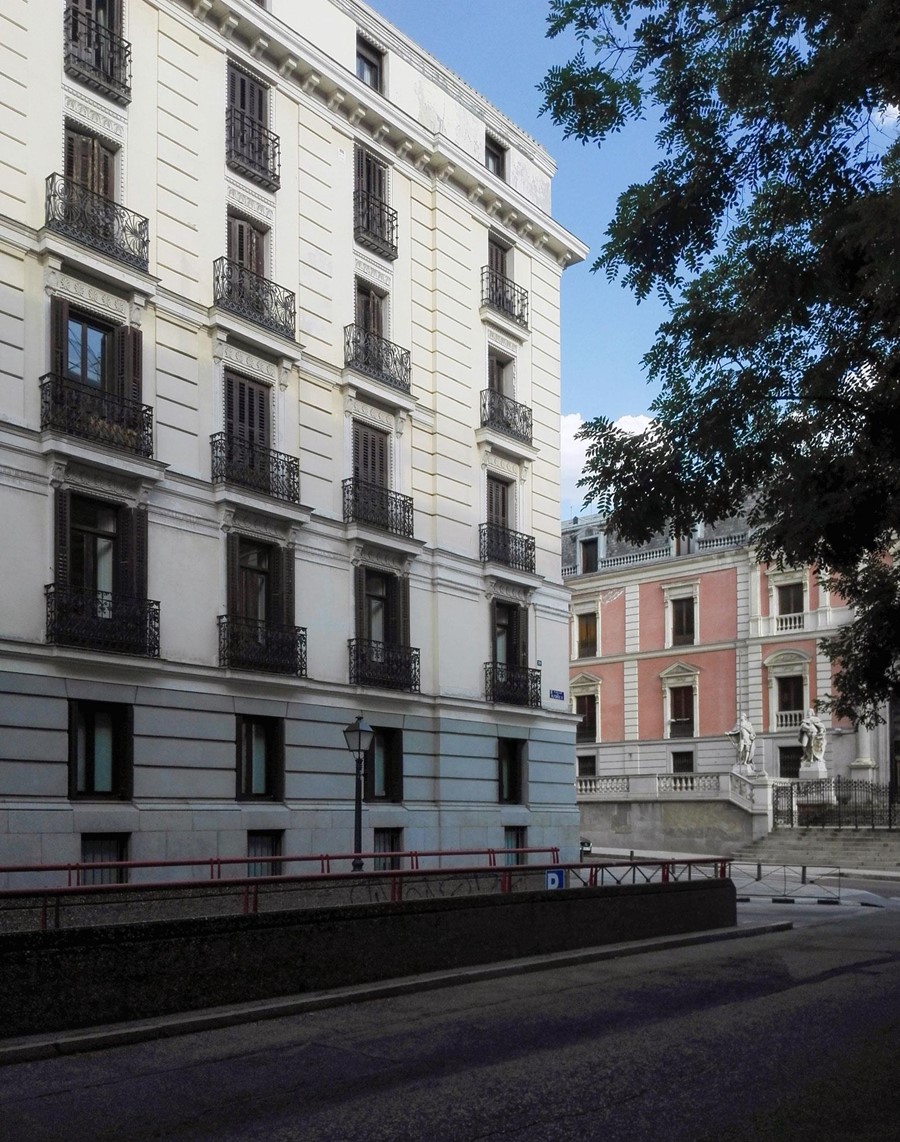 EDIFICIO C/ANTONIO MAURA 14