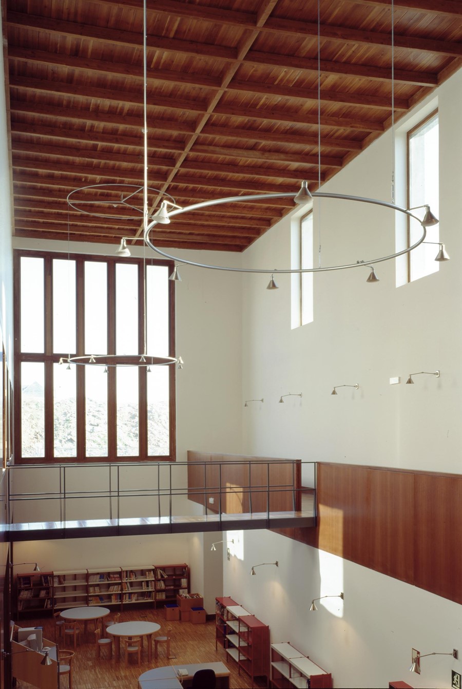 BIBLIOTECA Y ESCUELA DE MÚSICA