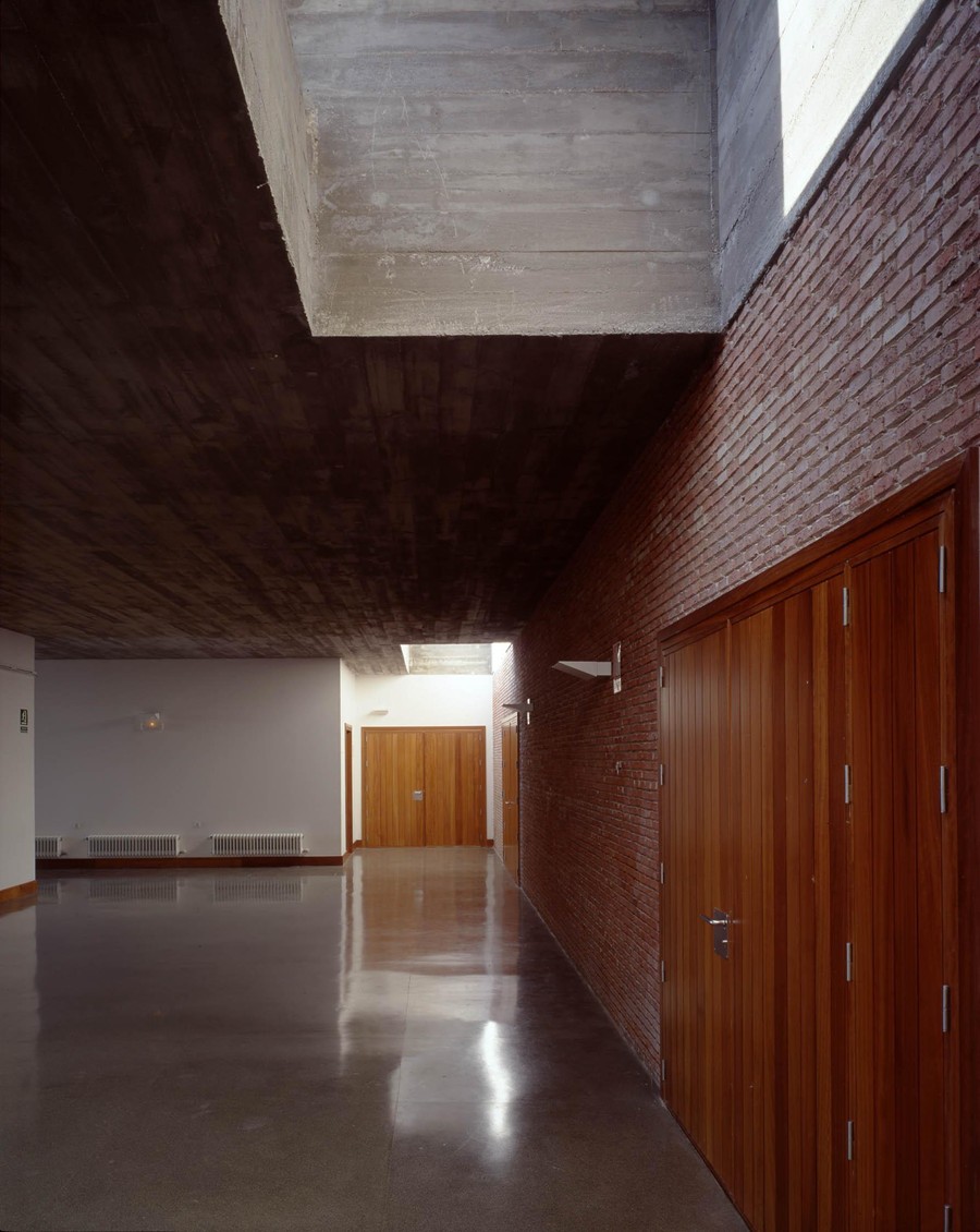 ESCUELA DE MÚSICA Y BIBLIOTECA