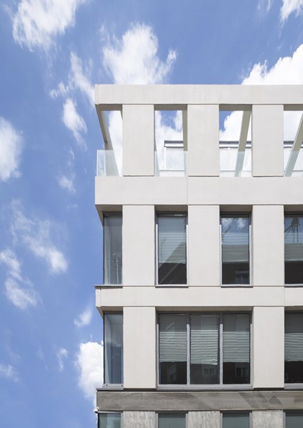 EDIFICIO USO TERCIARIO