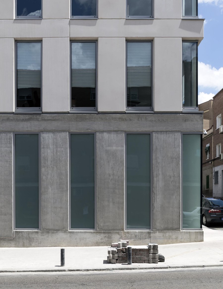 EDIFICIO USO TERCIARIO