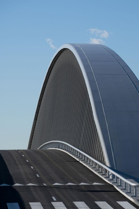 PUENTE SINGULAR ENTRE VALDEBEBAS Y LA T4   